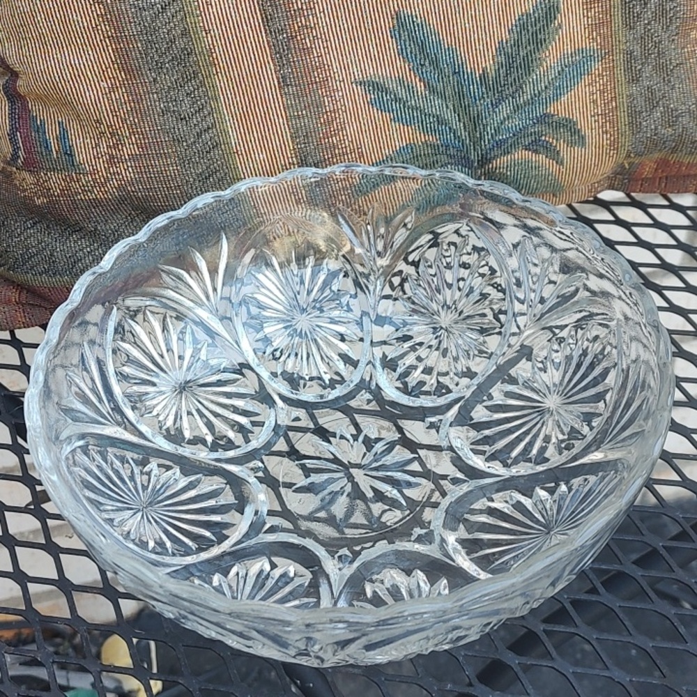 Clear,Glass Serving Bowl ⭐burst Pattern - Picture 2 of 8